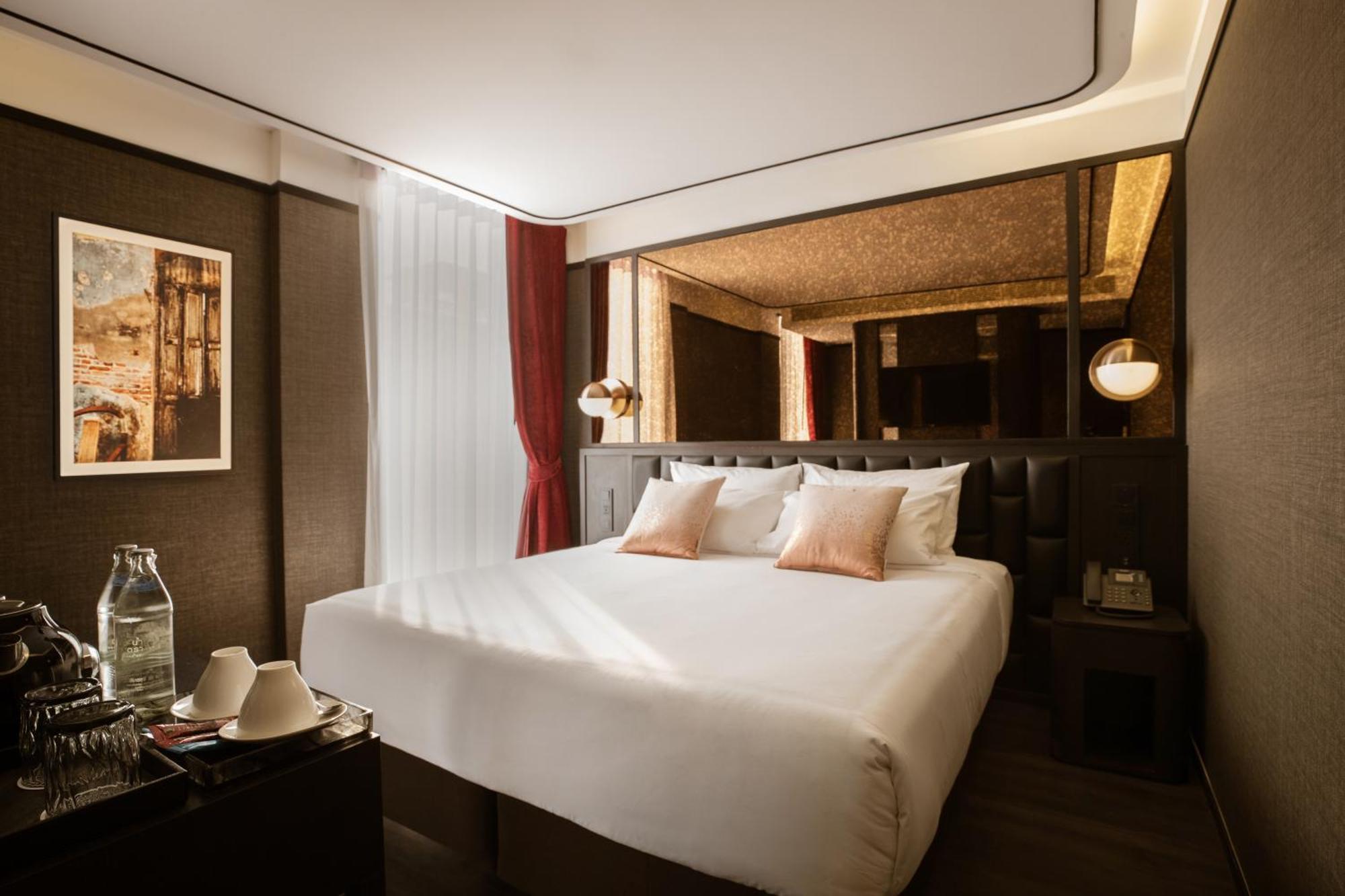 The Gravitique Hotel Khaosan Банкок Екстериор снимка